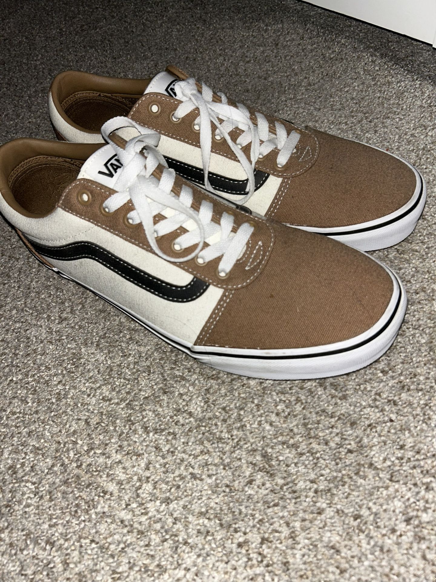 Vans Old Skool Low-Top Sneakers – Men’s Size 12