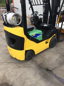Forklift komatsu 3000lb triple stage Sade shifttraction tires