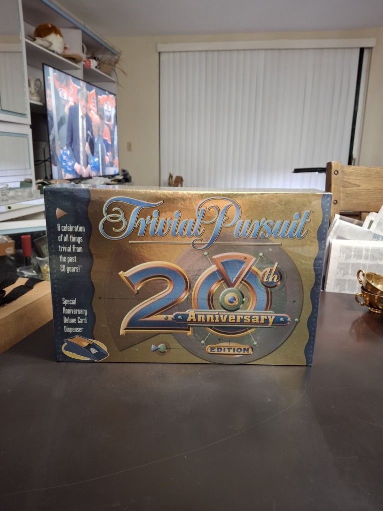 New In Original Packaging Trivial Pursuit 20th Anniversary Edition (2002) Board Game With 3600 Questions - Market Value $25-$44