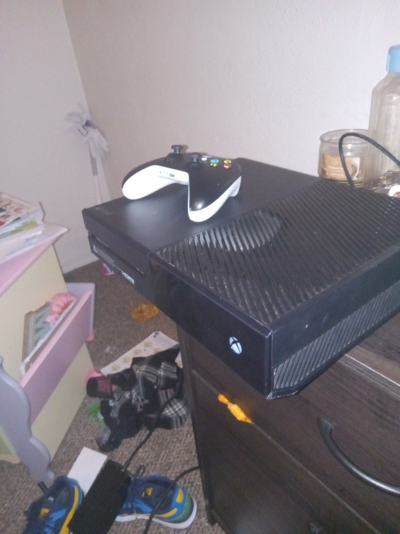 Xbox One (I'm 15 Idk How To Do This
