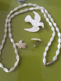 Pair of vintage mother of pearl ,earings, necklace