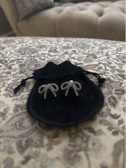 Pavé Bow Stud Earring