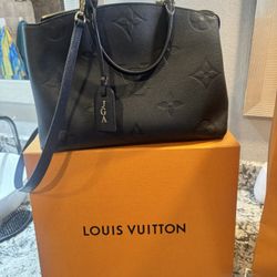 Authentic Louis Vuitton Grand Palais Bag