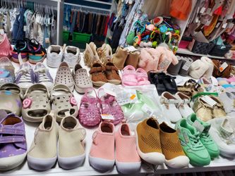 Baby Girl shoes Size 4