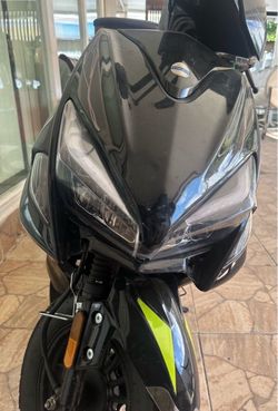 Great Offer !!! 2025 Black Sport Scooter with Neon Accents