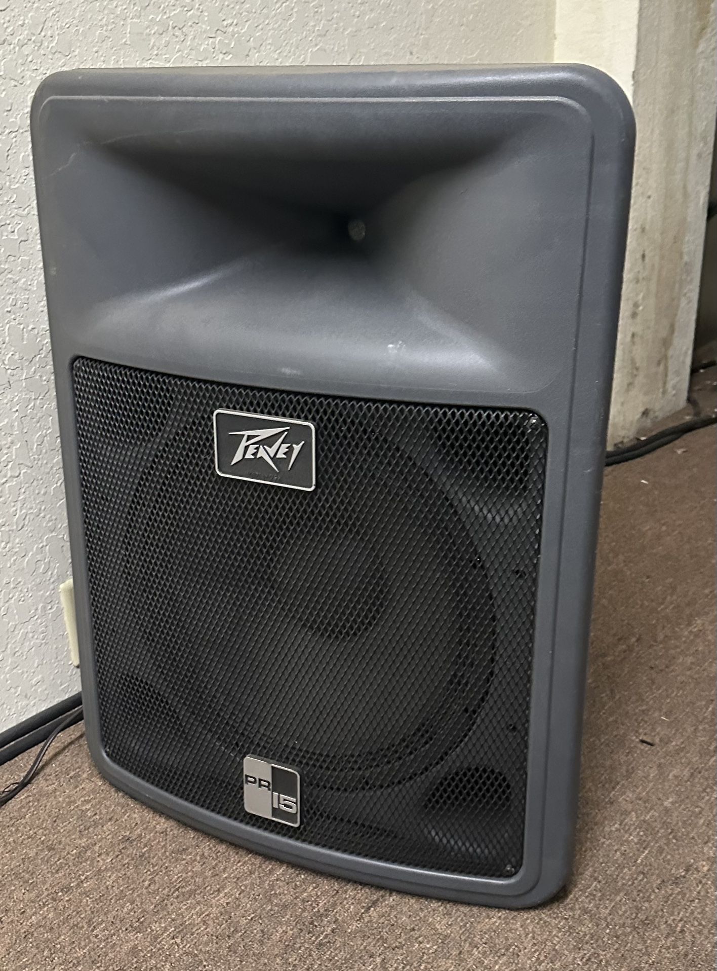 Peavey 400W Loudspeaker / PA Speaker Model PR15 / PR-16