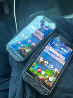 Kyocera Android Smartphones – Lot of 2