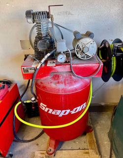 Snap On 36 Gallon Air Compresor 5hp 220v