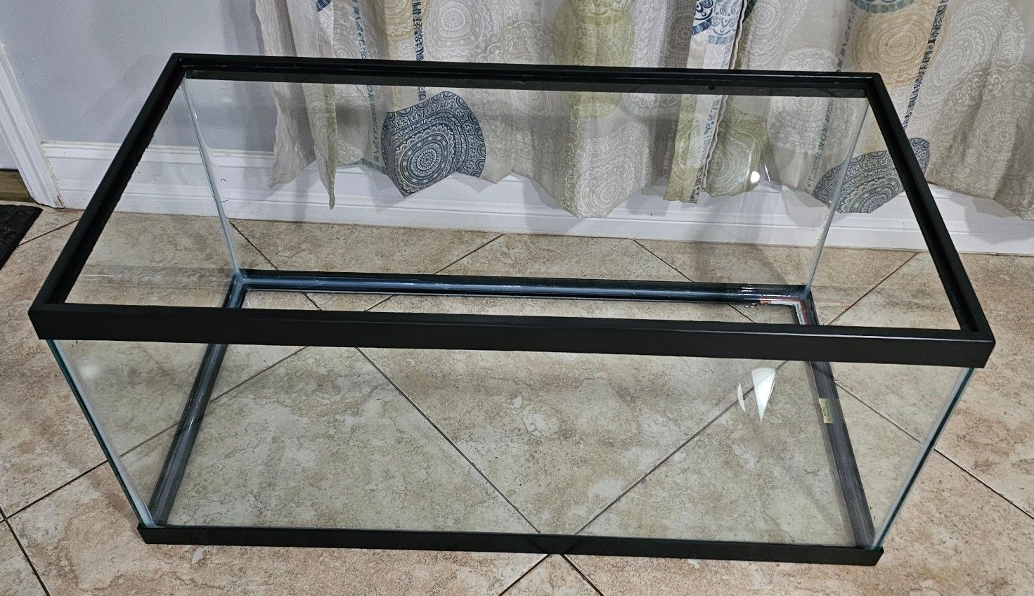 Aquariums w/Glass Lid: One 29 gal / One 10 gal - Jupiter Farms
