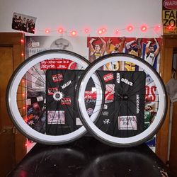 White Stock Wheel Set And 28c Tiers