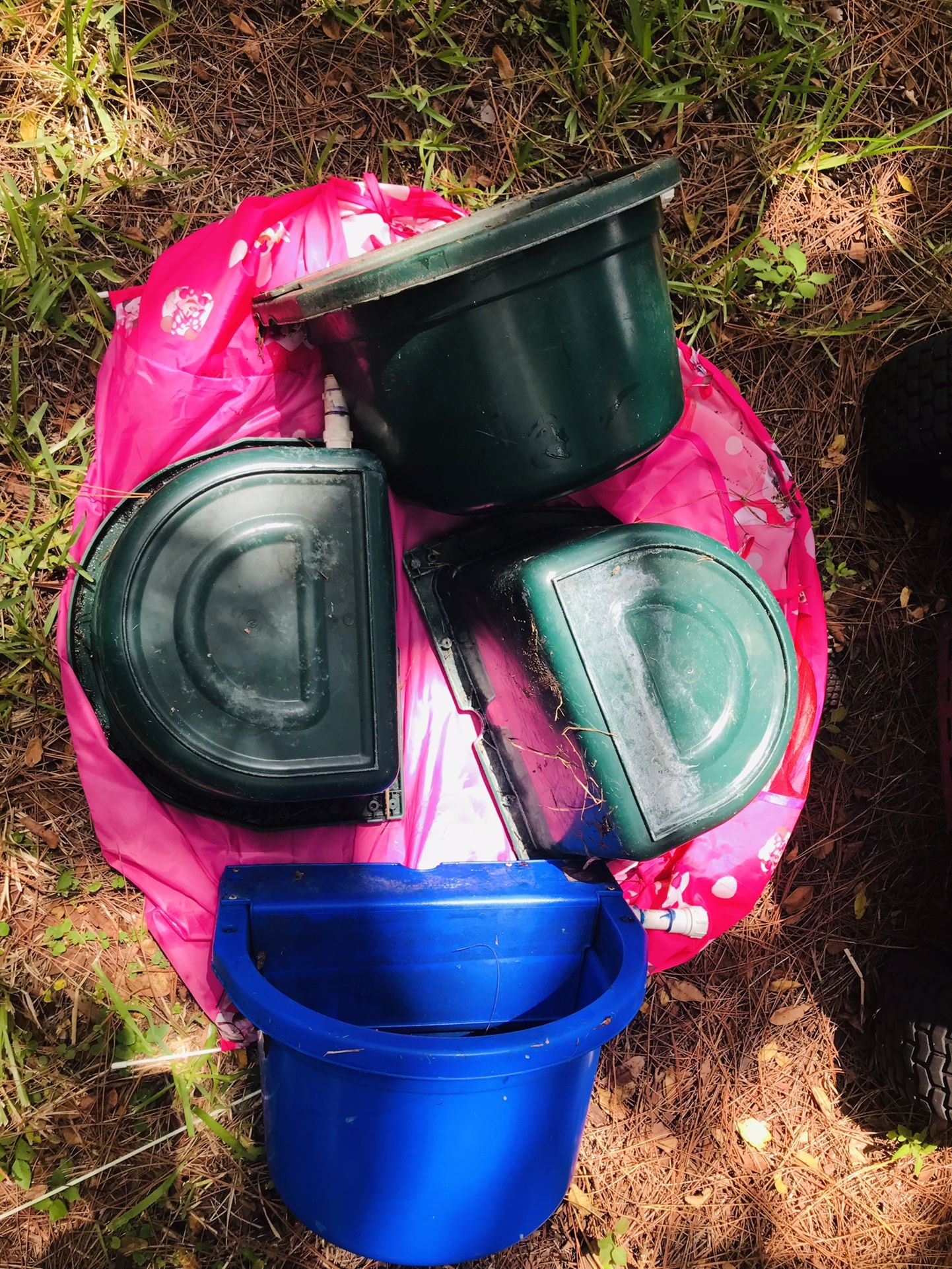 Animal Food Containers/ Feeders Storage