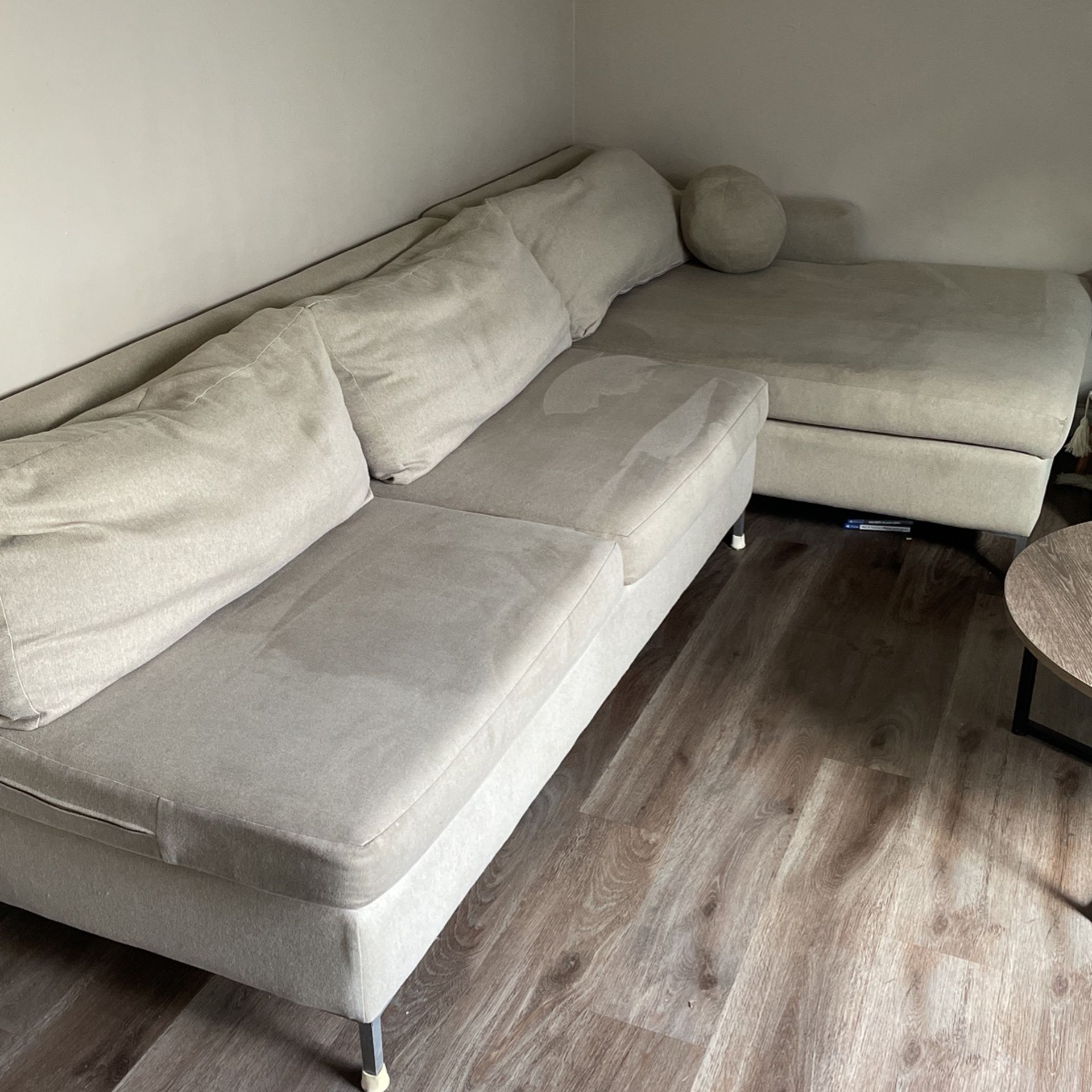 Sectional couch Beige 