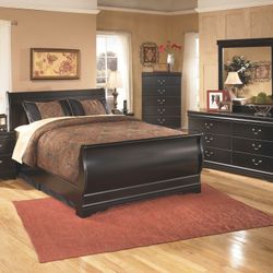 ***Huey Vineyard-Black-7Pc Dresser Mirror Chest Queen Sleigh Bed Nightstand
