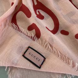 Gucci Scarf: Wrap 140x 140 cm