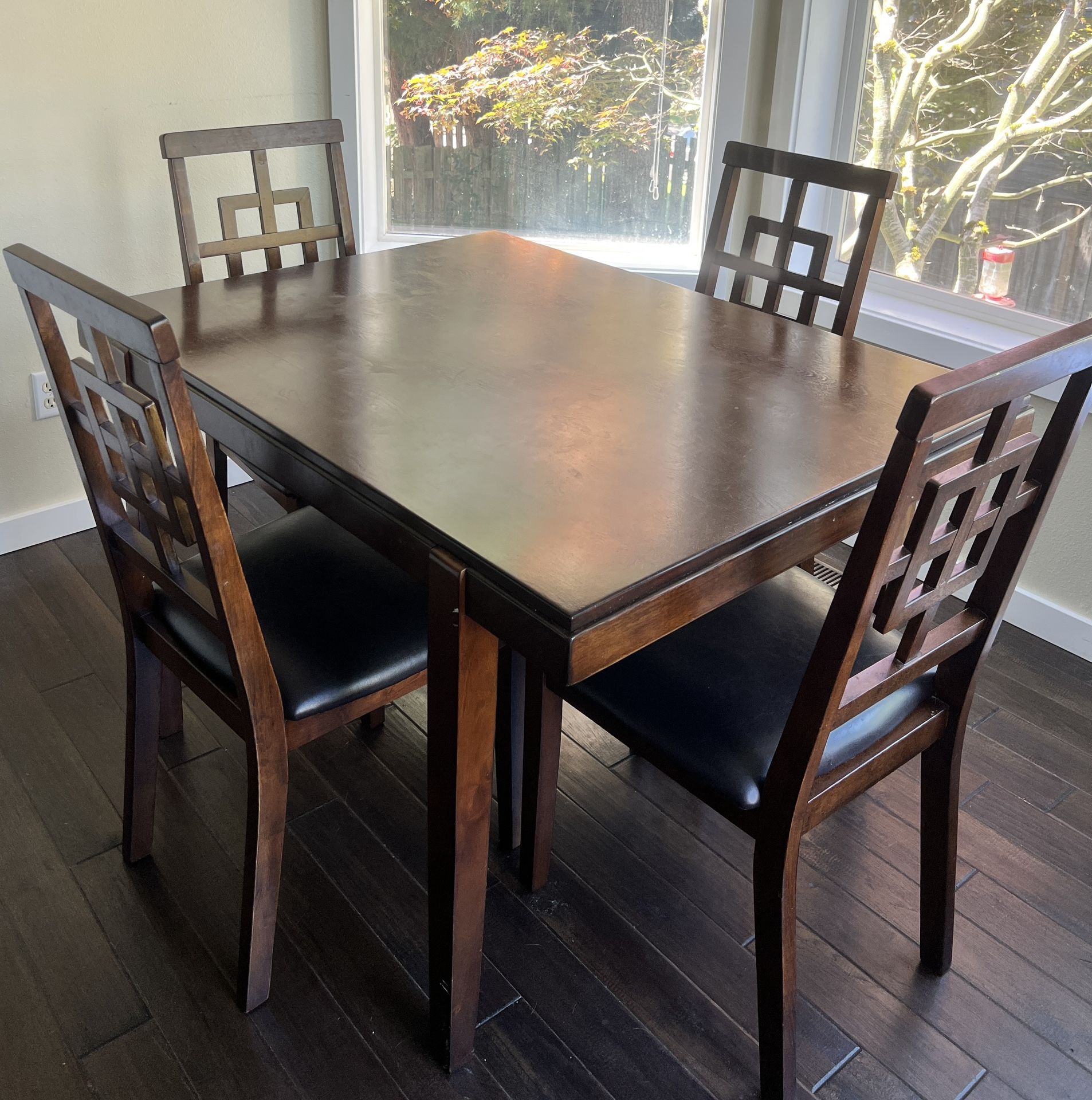 Signature Design By Ashley Cimeran Classic 5 Piece Dining Table Set