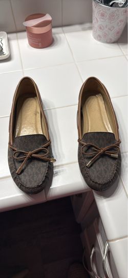 Micheal Kors Shoe