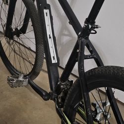 SPECIALIZED BIKE.