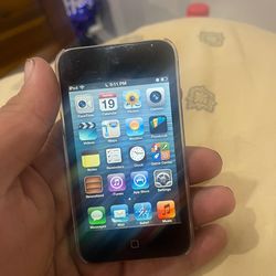 APPLE IPOD TOUCH - 4TH GEN // MINT CONDITION
