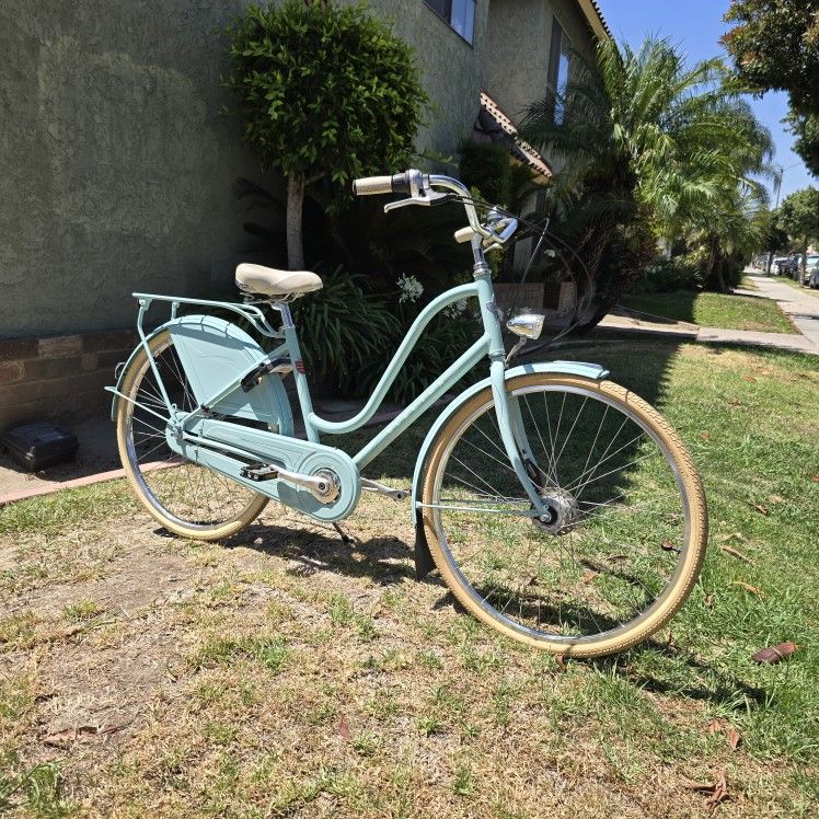 Electra Amsterdam Aluminum 8 Speed