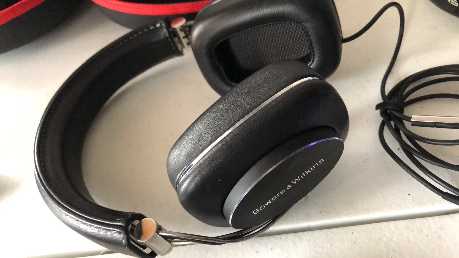 Beats And Bowers Wilkins 