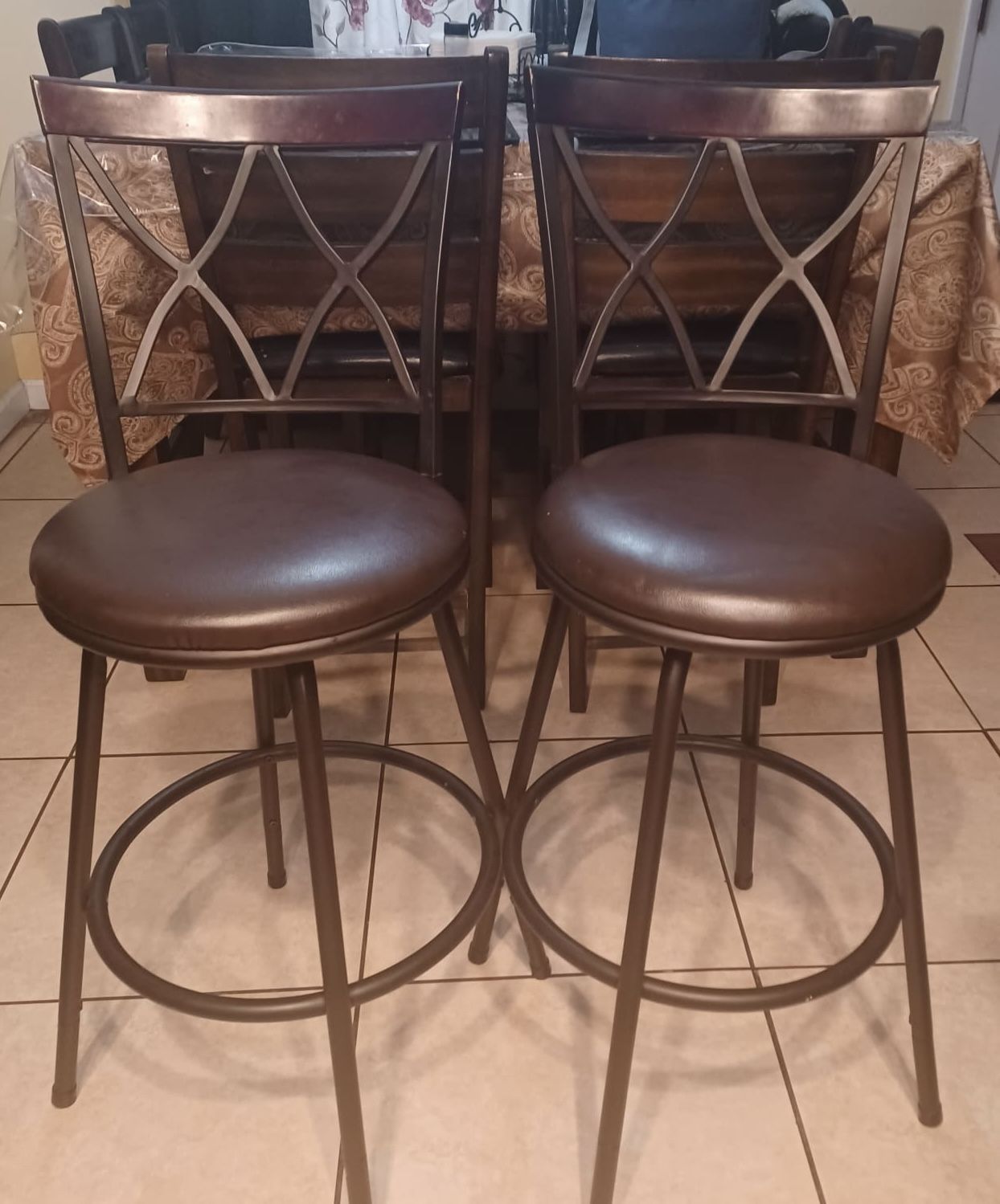 2 Bar Stools 28”