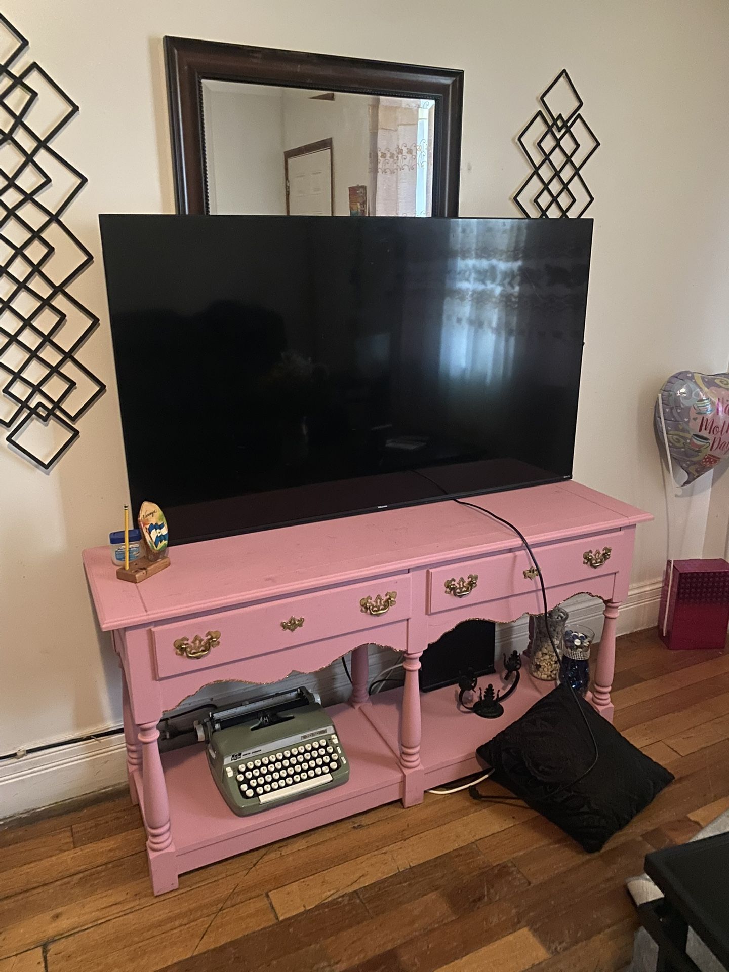 TV,Keyboard And Punching Bag Set