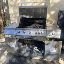 Gas Grill 
