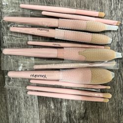 Make Brushes (11of Them) $7 Two For $10