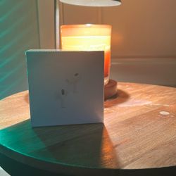 Apple Airpods, 2nd Generation MagSafe brand new USB-C charger