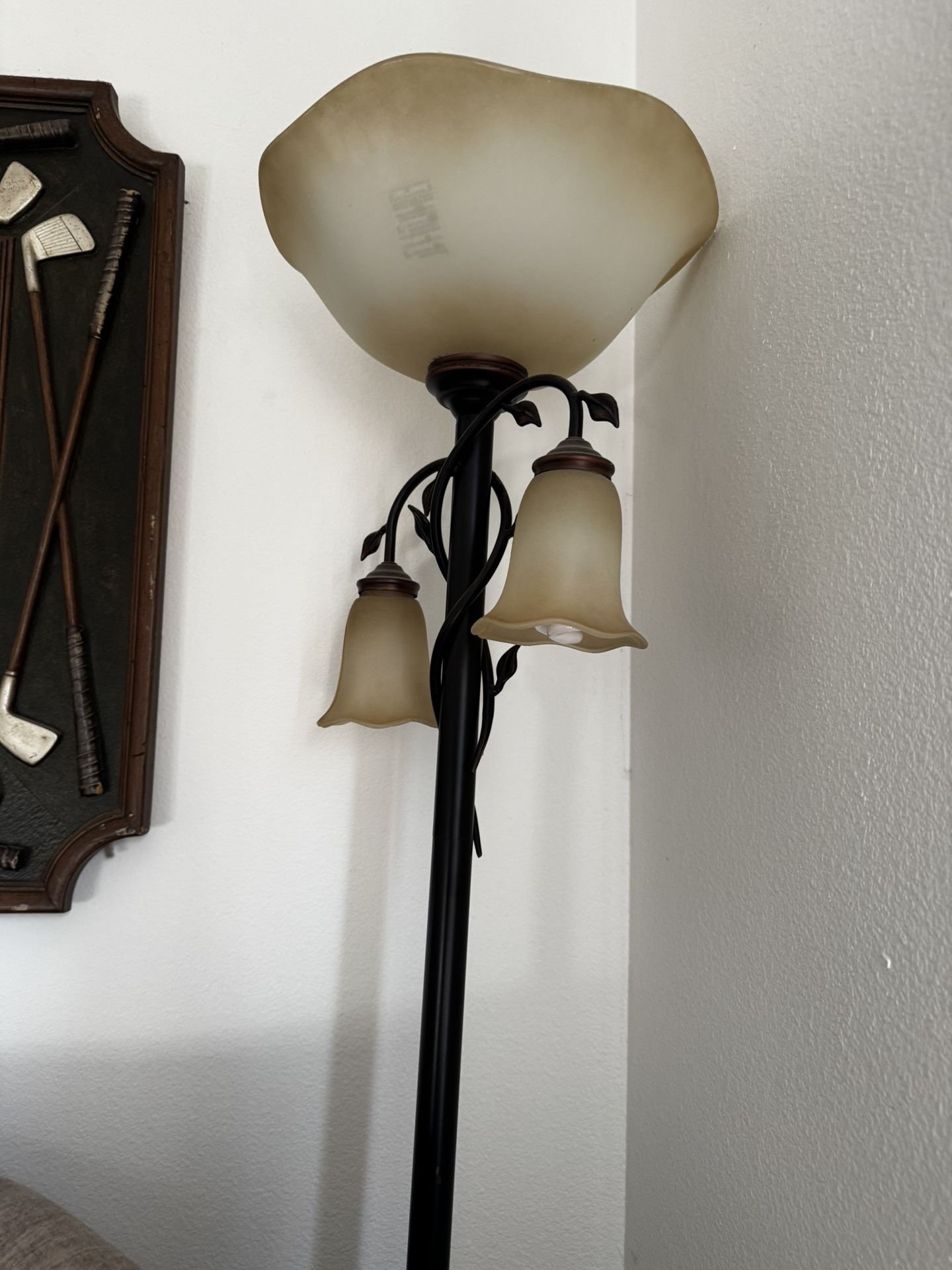 Floor Lamp - MOVING OUT, NEED IT GONE TODAY!
