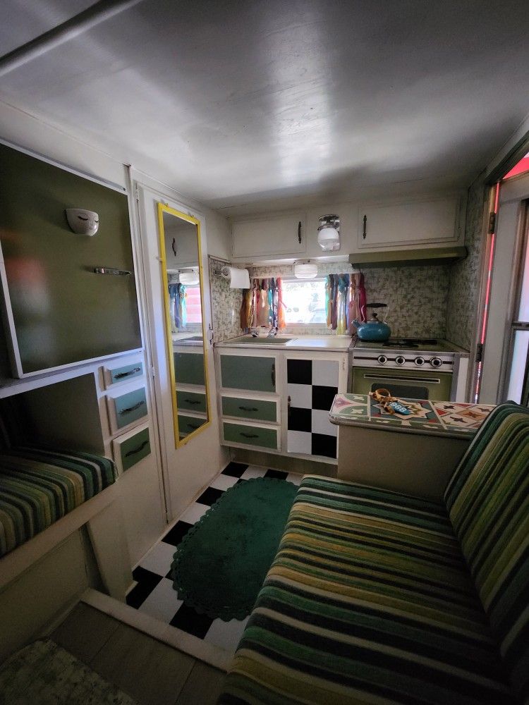 Vintage 1968 Little Dipper Camper