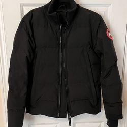 CANADA GOOSE WOOLFORD BOMBER JACKET (IF ITS LISTED ITS AVAILABLE! DO NOT ASK. I WILL ONLY RESPOND TO OFFERS)