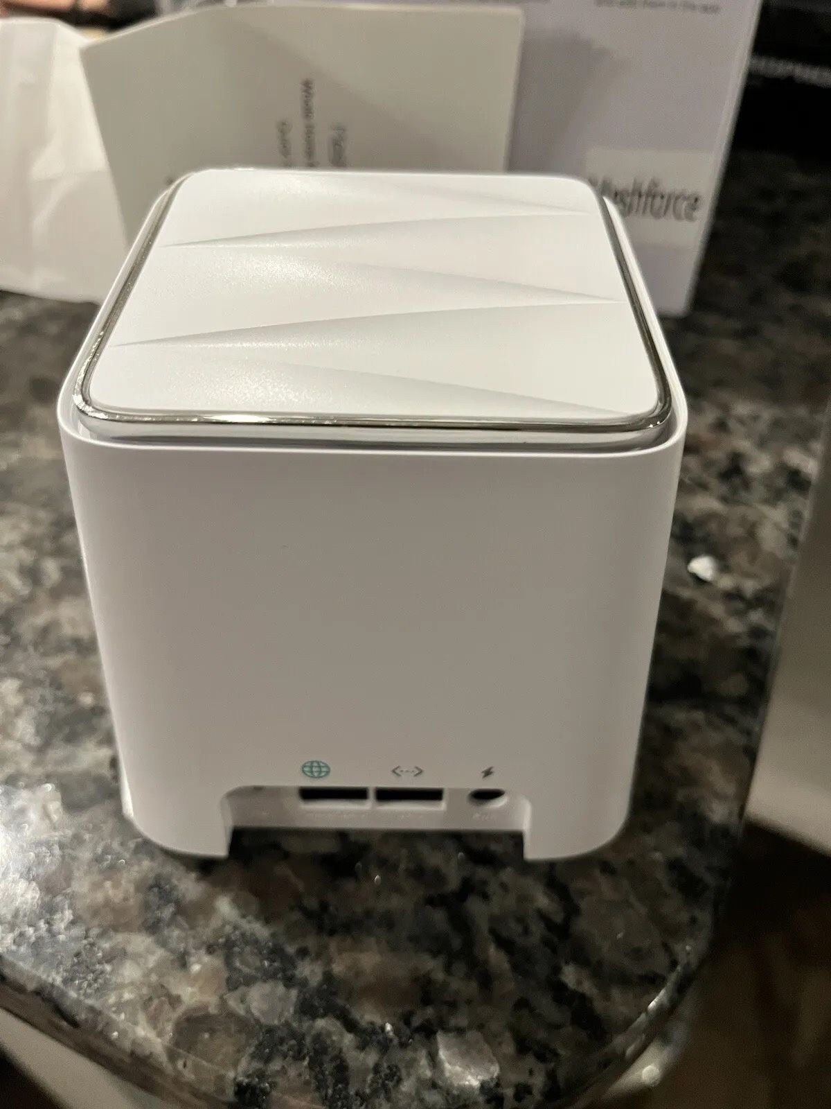 Mesh Force Giga bit Router