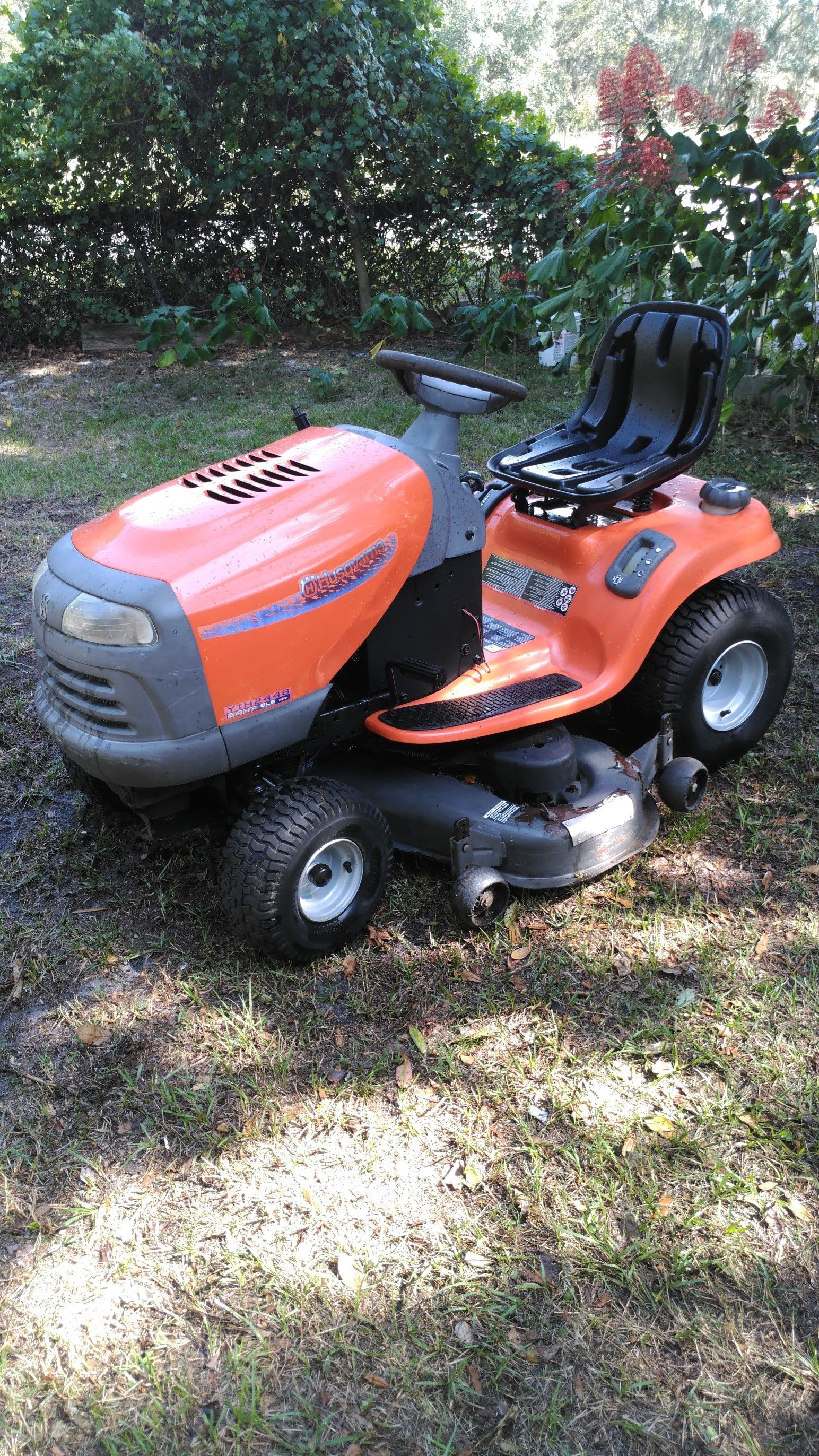 Husqvarna 48 in lawn mower tractor