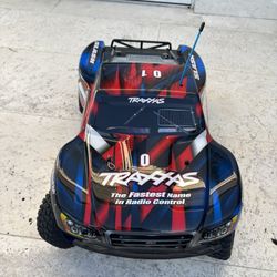 🔥 Used Traxxas Slash 2WD blue and red (No Battery) - NO TRADES