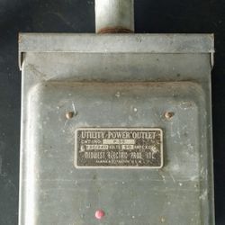 MIDWEST ELECTRIC 120/240V 50A POWER OUTLET P55