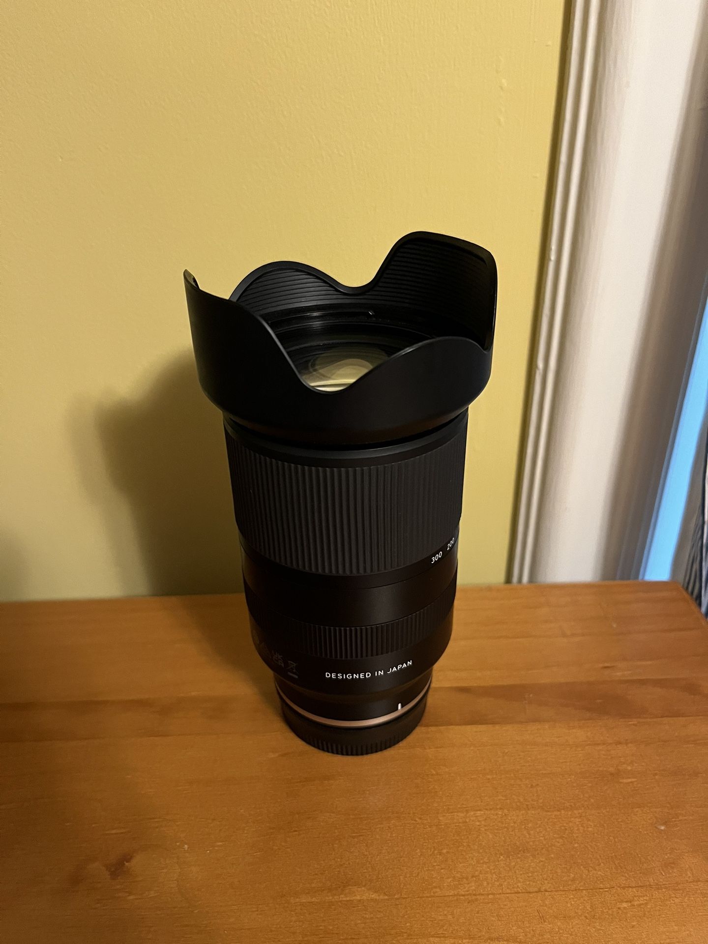 Tamron 18-300mm sony e mount camera lens