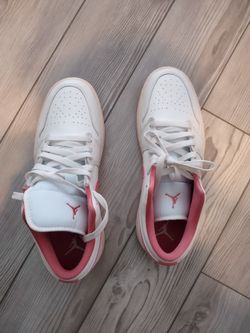 Nike Air Jordan 1 Pink Women's Sneakers 