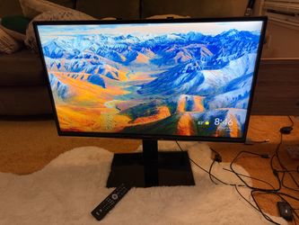 Panasonic 39" 1080p HD LED TV with Stand - Works Great
