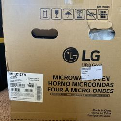 LG Conventional Microwave Oven