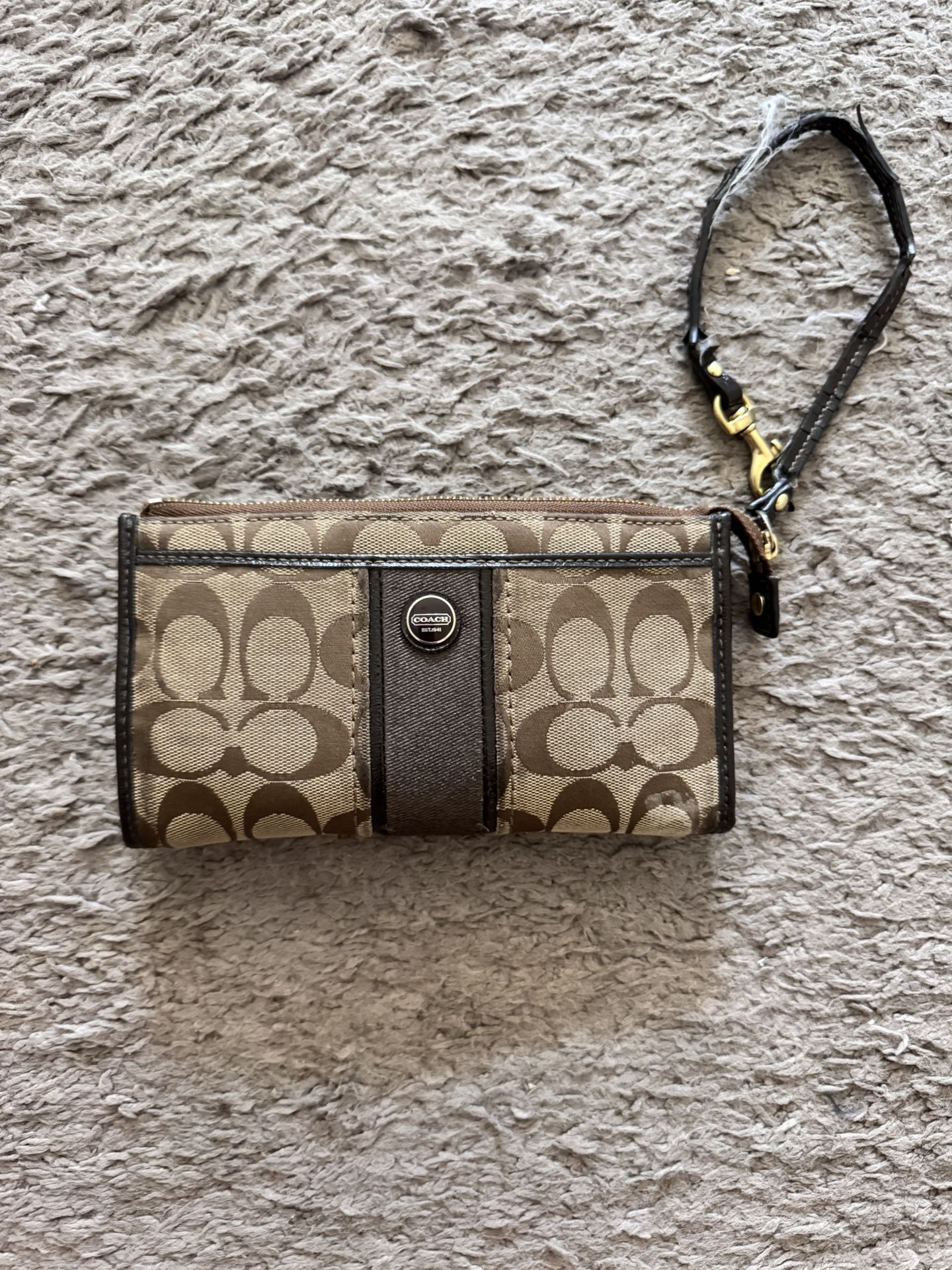 coach wristlet wallet