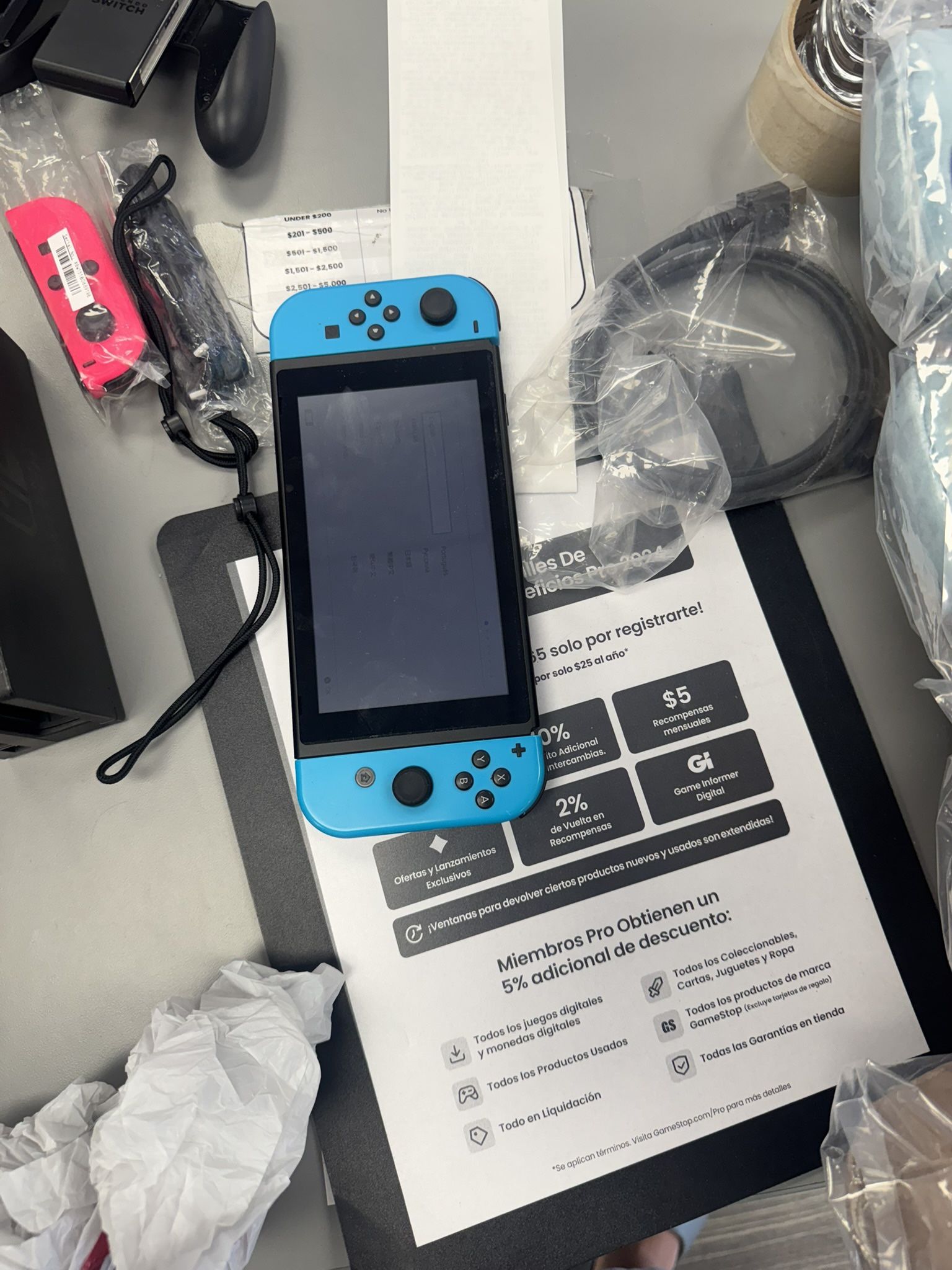 Nintendo switch barely used (Comes with free random game)
