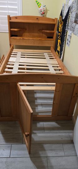 Twin bed