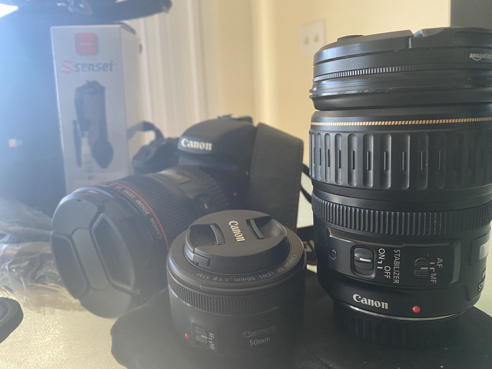 Canon 7d -3 lenses 1 battery /battery grip/ 7 Memory cards & more extras!