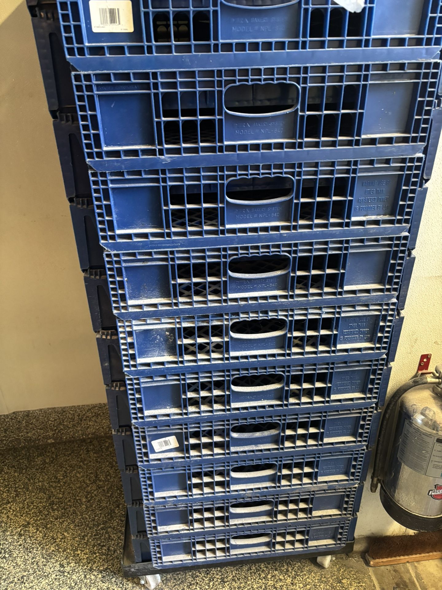 26x22x6 Bread/bun Delivery Trays With Wheel Base