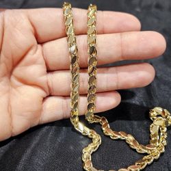 14k Gold Necklace Read Discrimination 