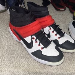 Nike Baseball Cleats size 11