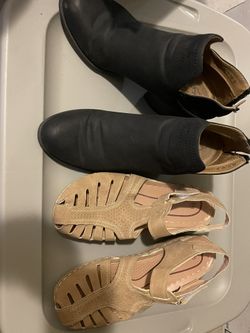 Shoes/ Boots