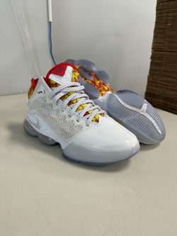 Lebron 19 Low “Magic Fruity Pebbles”