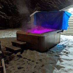 Sundance Spas 780 Series Hot Tub + Accessories 